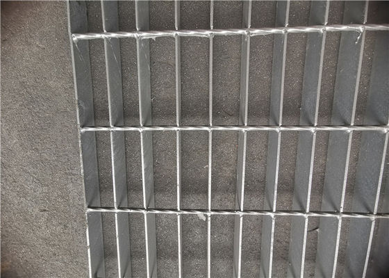 Aço pedestre da passarela que raspa a raspagem galvanizada mergulhada quente serrilhada