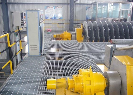 A plataforma do petróleo do oceano galvanizou o assoalho que raspa a pressão grossa de 6mm travada