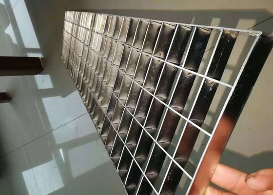 316 de aço inoxidável barra galvanizada que raspa a plataforma não inflamável da raspagem do metal