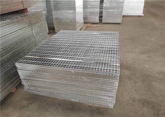 O mergulho Q235 quente galvanizou a pressão de aço da placa da raspagem travado para o armazém