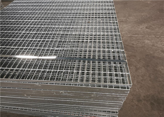 Grelhas de aço retangulares da entrada de automóveis Q235 que raspam a anti corrosão de 90mm