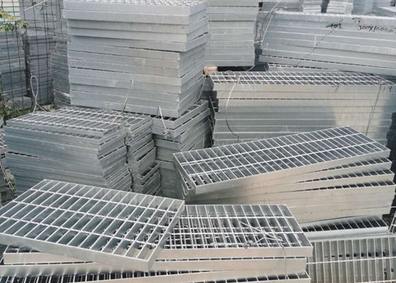 Eletro galvanizados estampam a folha de metal fechado da grelha Q235 da raspagem