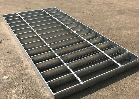 Q235 serrilhou a plataforma de aço galvanizada 65x5mm da raspagem do mergulho quente