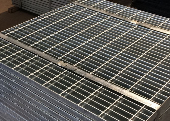 Q235 serrilhou a plataforma de aço galvanizada 65x5mm da raspagem do mergulho quente