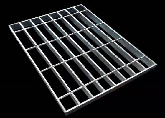 30*100mm galvanizou a passagem exterior soldada da grelha do metal da raspagem de aço