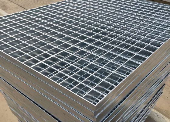A proteção da oxidação soldou o aço que raspa 32x5mm que o quadrado serrilhou não o deslizamento