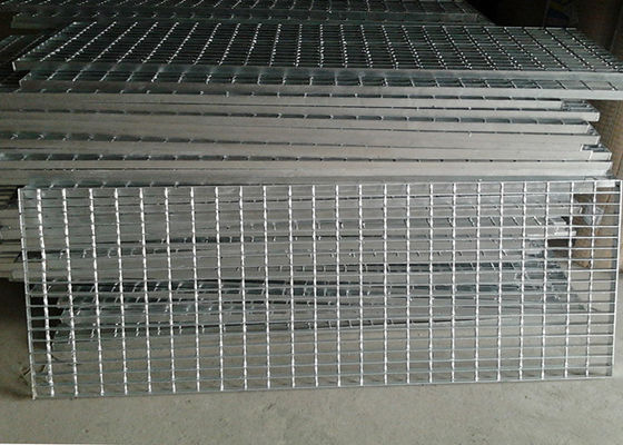 Aço galvanizado da passarela que raspa para a plataforma petrolífera