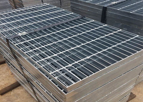 O anti patim Q345 soldou o mergulho quente da largura de aço da raspagem 1250mm galvanizado