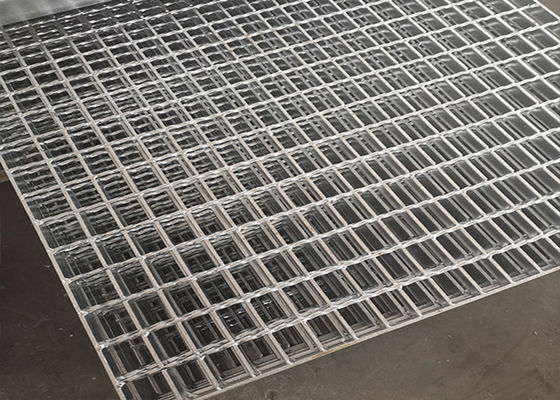 O anti patim Q345 soldou o mergulho quente da largura de aço da raspagem 1250mm galvanizado