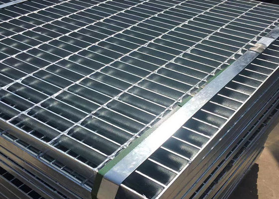 Metal da passarela do dreno do parque que raspa a resistência de impacto de pouco peso de 30X100mm