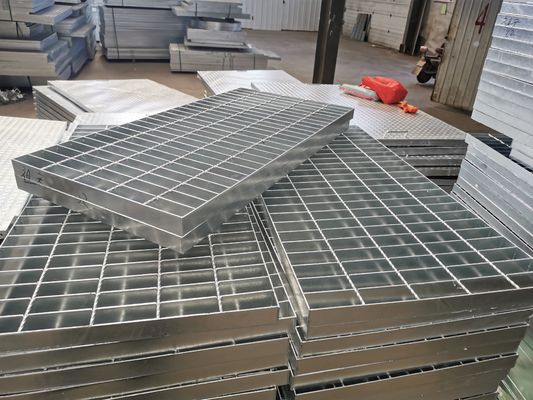 O porto quadrado derrapa não a escada de aço da grelha pisa 40mm para a engenharia do saneamento