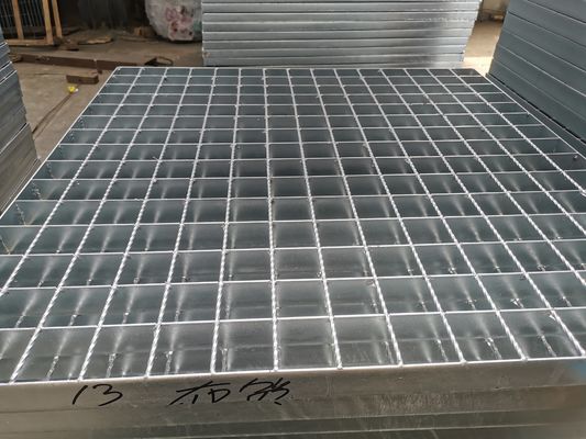 O porto quadrado derrapa não a escada de aço da grelha pisa 40mm para a engenharia do saneamento