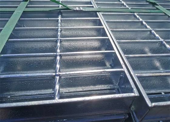 O mergulho quente do central química galvanizou o aço que raspa a folha serrilhada 1m