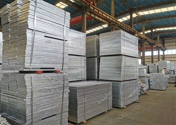 A entrada de automóveis de aço grossa da oficina 5mm raspa a raspagem
