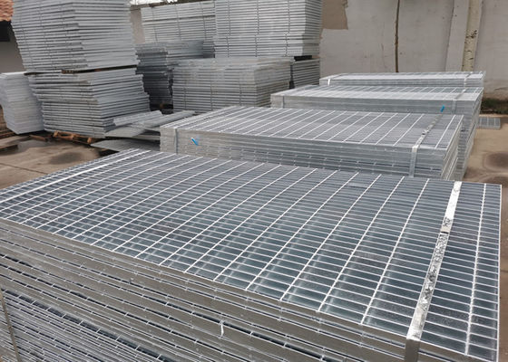 Resistentes galvanizados drenam Gratings de aço inoxidável da passagem da grelha 50mm