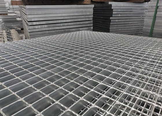 Resistentes galvanizados drenam Gratings de aço inoxidável da passagem da grelha 50mm