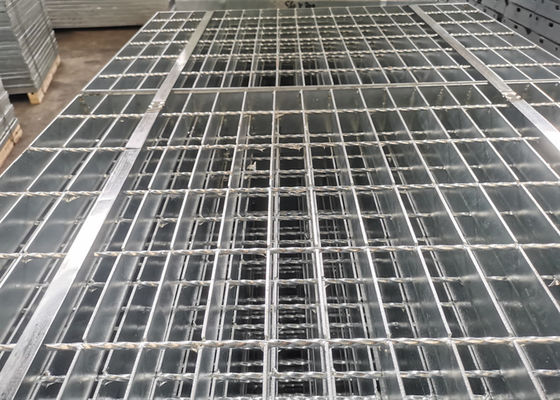 Canal galvanizado anti patim que raspa a grelha de aço inoxidável do dreno da entrada de automóveis Q195
