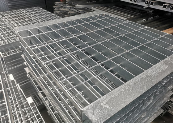 A trincheira Q235 galvanizada de aço lisa dentada raspa a resistência de oxidação