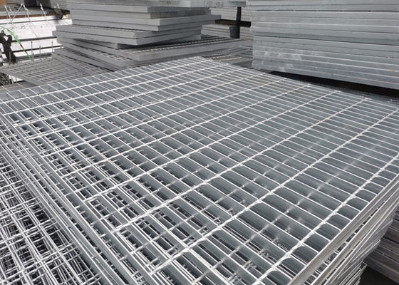 O GV galvanizado de aço engrossado de descarregamento portuário do mergulho quente da raspagem da plataforma aprovou