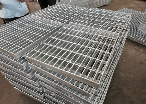 O GV galvanizado de aço engrossado de descarregamento portuário do mergulho quente da raspagem da plataforma aprovou