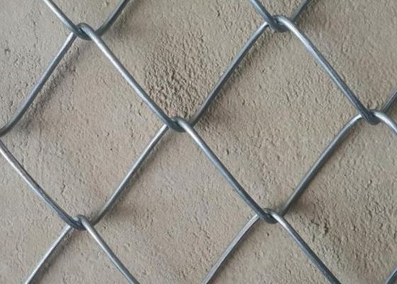 Largura 75X75mm de Diamond Chain Link Fence 20m do jardim do campo de jogos dos esportes