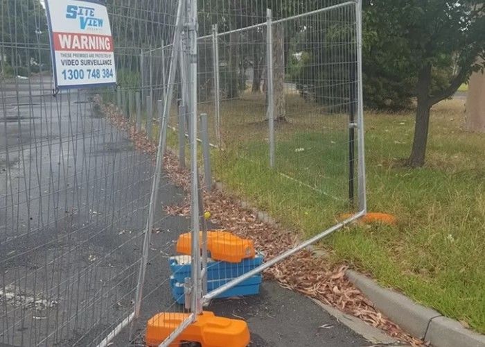 O zinco chapeou cerca do elo de corrente da corrosão da largura provisória de Panels 3m da cerca a anti