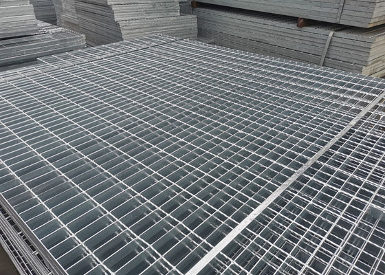 A central elétrica galvanizou o aço da plataforma que raspa a imprensa do comprimento de 1000mm soldada